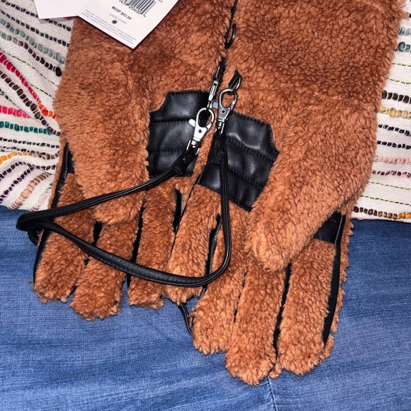 NWT! *UGG* | FLUFF GLOVES | L/XL | HARDWOOD - Picture 4 of 7